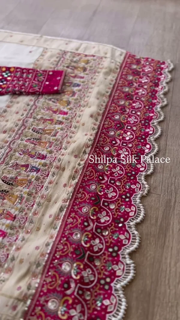 Soft Kashmiri Pashmina Silk Weaving Saree With Work Blouse - Image 2