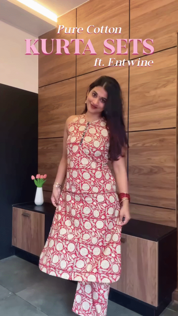 Elegant Floral Print Sleeveless Kurta Set With Matching Palazzo Pants