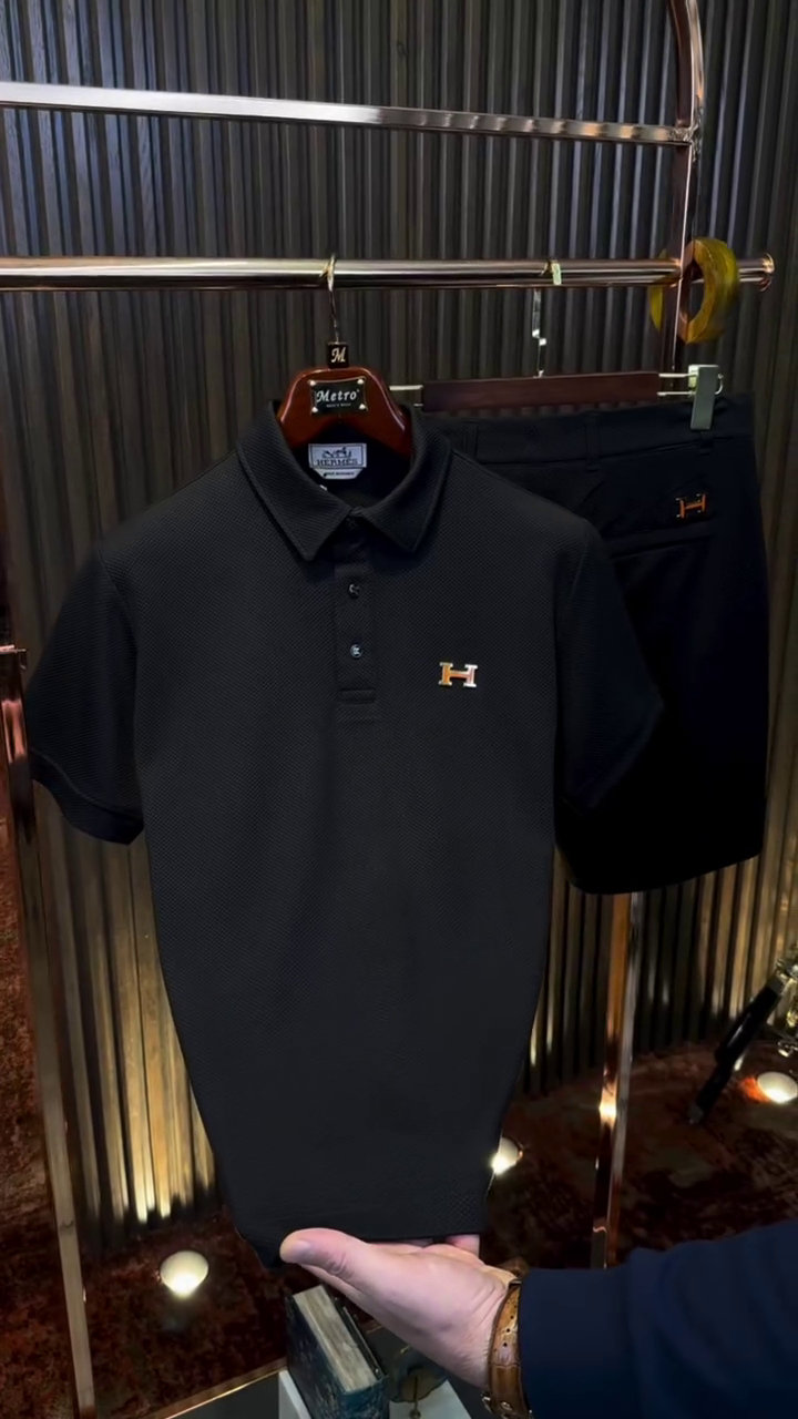 Men Solid Polo Neck Polyester Black T-Shirt